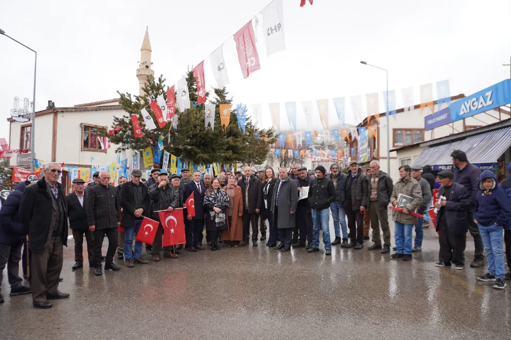 Şenkaya Seçmeni  Canan Uçar’a Yeşil Işıklı Karşılama