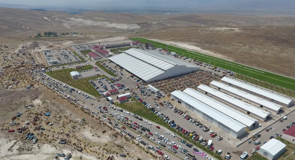 AVRUPA’NIN EN BÜYÜK HAYVAN BORSASI ERZURUM